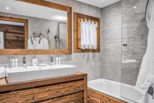 Villas JAMES TAMG24 - Stunning ski in ski out luxury chalet with indoor pool & cinema : photos des chambres