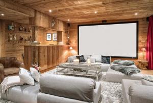 JAMES TAMG24 - Stunning ski in ski out luxury chalet with indoor pool & cinema