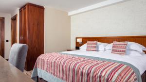 Executive Double Room room in The Stormont Hotel