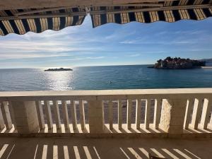 Beachfront Four Bedroom Apartment