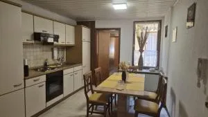 Wunderschöne Ferienwohnung mit Balkon - 圣戈阿尔