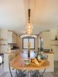 Maisons de vacances Villa Spacieuse & Moderne, Proche des Plages : photos des chambres