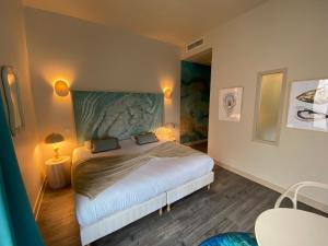 Hotels Hotel De Paris : photos des chambres