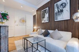 Luxury 2-Bedroom for 6 - Avenue Montaigne