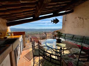 La Maison Bleue, au coeur du village de Callian