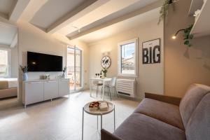 Via Avelli, 4 - Florence Charming Apartments - Attico al 5to piano senza ascensore vicino Stazione Con terrazza con Vista Santa Maria Novella