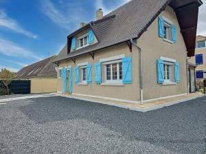 Maisons de vacances Les Volets Bleus-Charmante maison entierement equipee face a la mer pour 2 a 6 personnes : photos des chambres