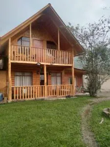 Cabaña de madera en Oxapampa - Omis Haus - Chontabamba