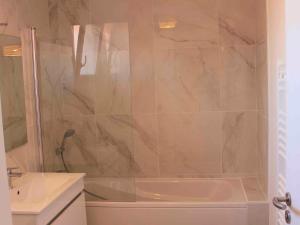 Maisons de vacances Maison charmante a Mimizan Plage pour 5 pers, proche ocean et commerces - FR-1-50-115 : photos des chambres