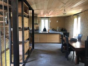 Villas Maison de charme - Piscine chauffee - Bouzic : photos des chambres