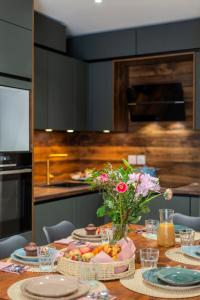Appartements Zephyr by Kleidos- Disney 15min! 3 chambres, 2 terrasses, 2 parkings, 2 salles de bain : photos des chambres