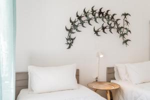 Anchor Yalos - Twin Bed Room 1