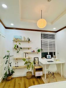 Cozy high floor studio with cool river view