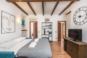 Vaticano-Metro A 1 min, Urban Rooftop