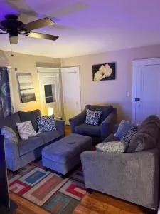 Gorgeous 3 BR Upper Unit Home - Tonawanda