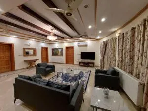 Relax Lodge Guest House - Sihāla