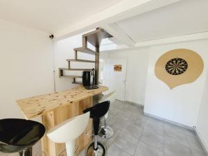 Grande maison familiale avec piscine, proche plage