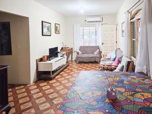 Casa c 3quartos a 450m da Praia da Enseada MQ1632