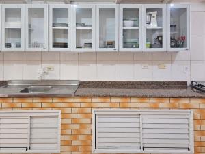 Casa c 3quartos a 450m da Praia da Enseada MQ1632