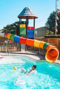 Campings Camping 3 etoiles - Piscine - ccbbbf0 : photos des chambres