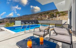 Amazing Home In Lovran With Sauna