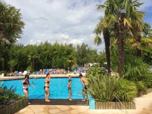 Campings Camping - Piscine - eechfc : photos des chambres