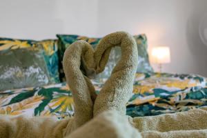 Springfield Deer View -No Commercial Sign written Vehicles,Private Hot Tub , 2 Dogs Max,Fishing Nearby & Communal Swimming Pool ,Pool open April to September