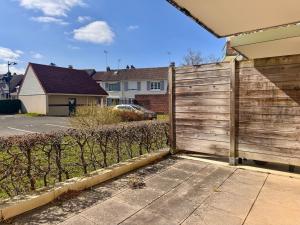 A 2 pas du port de plaisance