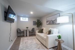 A Charming Modern Chic Basement Apartment