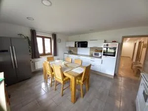 Große Ferienwohnung im EG - Hinterschmiding