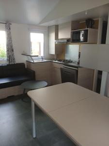 Camping pirates world "Les sables dor"