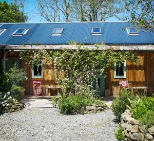 Naturesbase lodge - Cross Inn