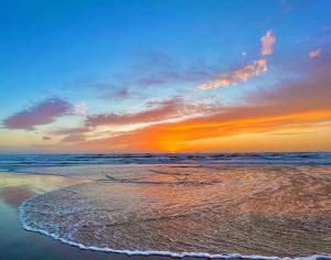 MIRA IL MARE Seaview Apartment - 40m from the Beach, Perfect for Sunsets