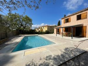 Villa T5 piscine, proche Cassis La Ciotat
