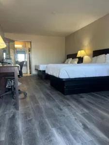 Travelodge by Wyndham Natchitoches - Many