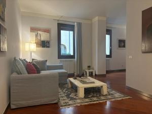 Super Apt in Santa Croce District