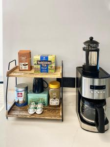 The Spa Nook with Hot Tub, Sauna and Room for 8