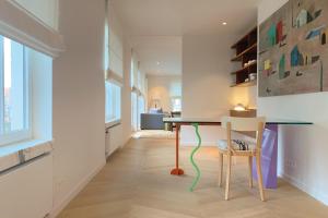 JAMES 20 - Stunning luxurious spacious design apartment at the beach