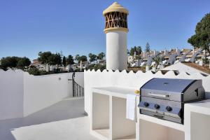 Modern Penthouse with Panoramic Views in Calahonda