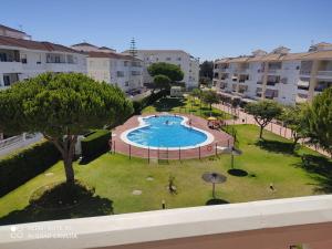 Bonito piso con piscina y pádel