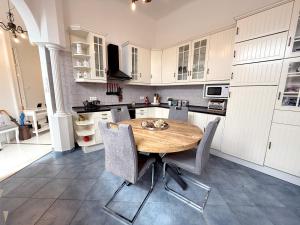 Elegant 125m2 apartment in center of Budapest