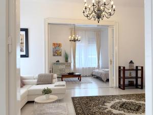 Elegant 125m2 apartment in center of Budapest