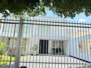 Habitación de Lujo a pocos metros del parque de la leyenda