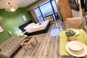 Green City View Apt in Gramercy Unit 3502 Makati w Netflix