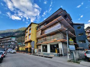 Kundan Hotel and Restaurant