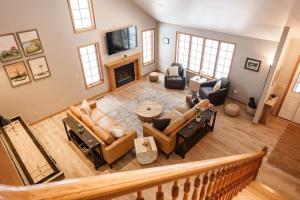 Lakes and Links Luxury Retreat