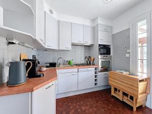 Maisons de vacances Les Volets Bleus-Charmante maison entierement equipee face a la mer pour 2 a 6 personnes : photos des chambres