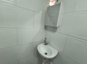 quarto casal suíte, próximo ao Itaú metro e expo sp