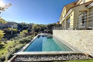 Peaceful villa with pool and garden - 5 minutes from Cannes beaches