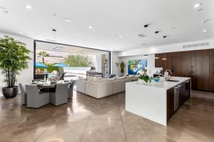 3rd Rock by ACME House Company